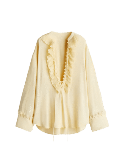 Elegantes Blusen-Set mit Rüschen in sanftem Creme.