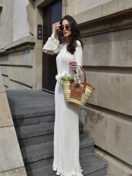 Sophia: Classic Elegance and Chic Style for Every Moment