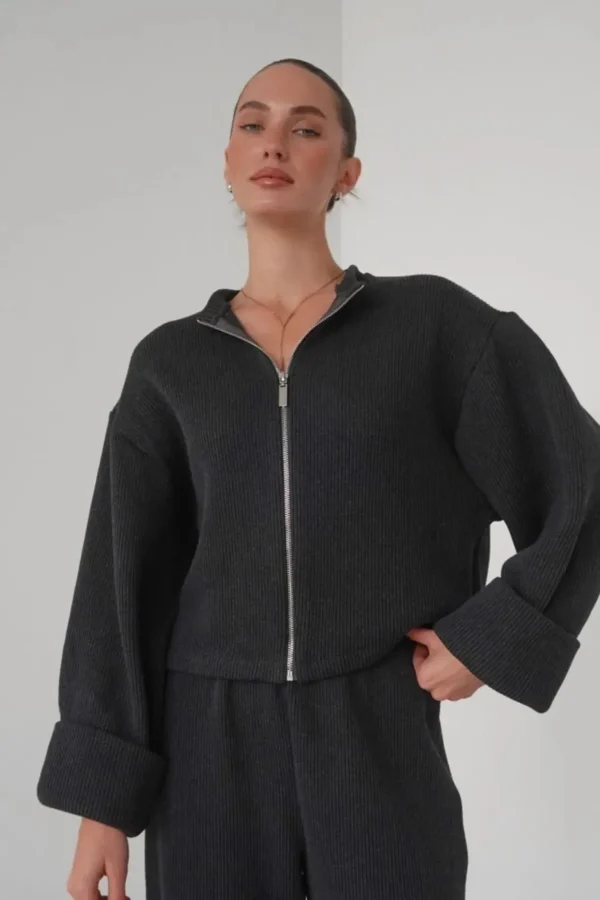 Knit Zip Set – Moderner Strick-Zweiteiler